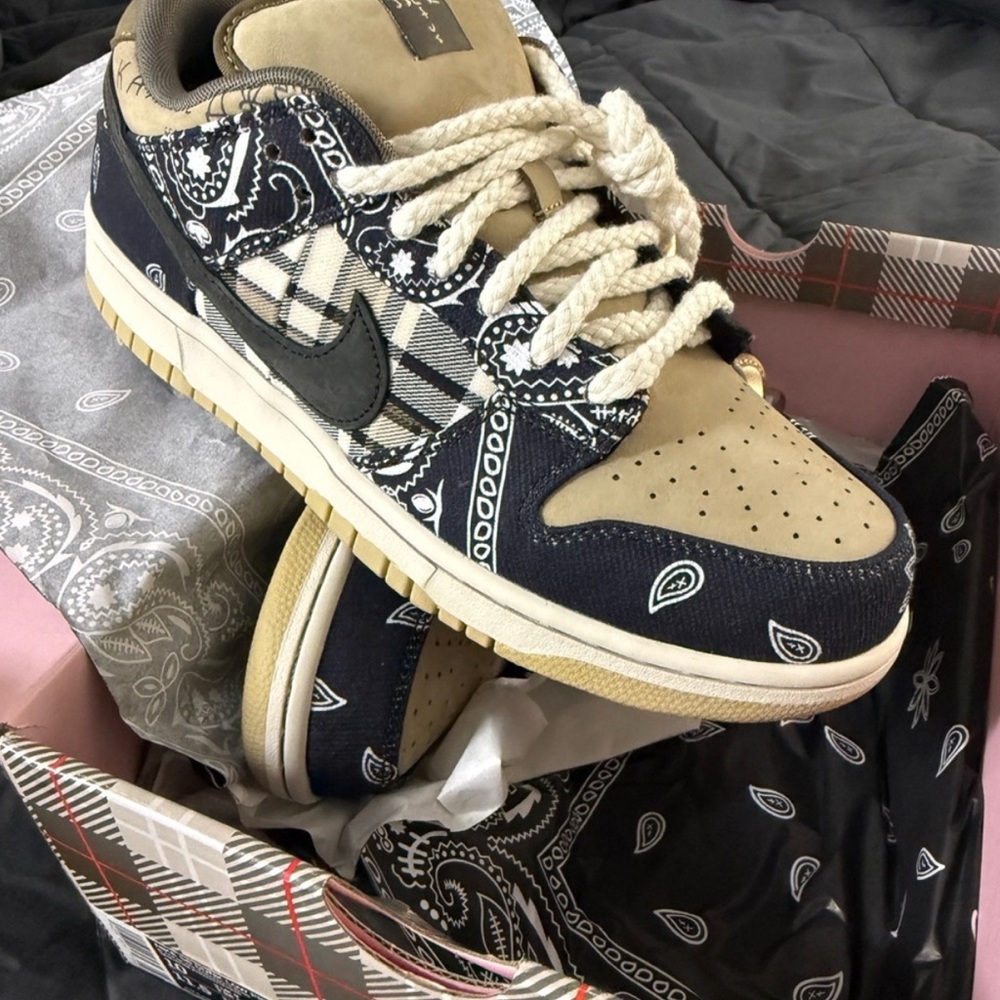 Nike Athletic Shoes - Black and Tan